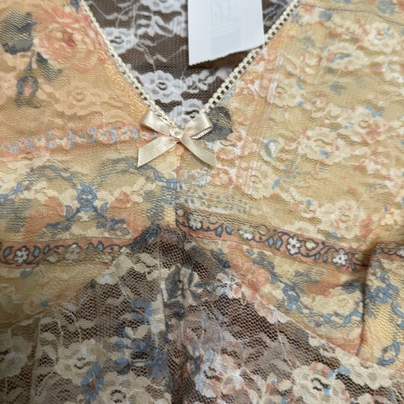 NWT Madden Girl Cream floral Mesh Blouse Womens XL Babydoll whimsy goth Fairy - Picture 3 of 15